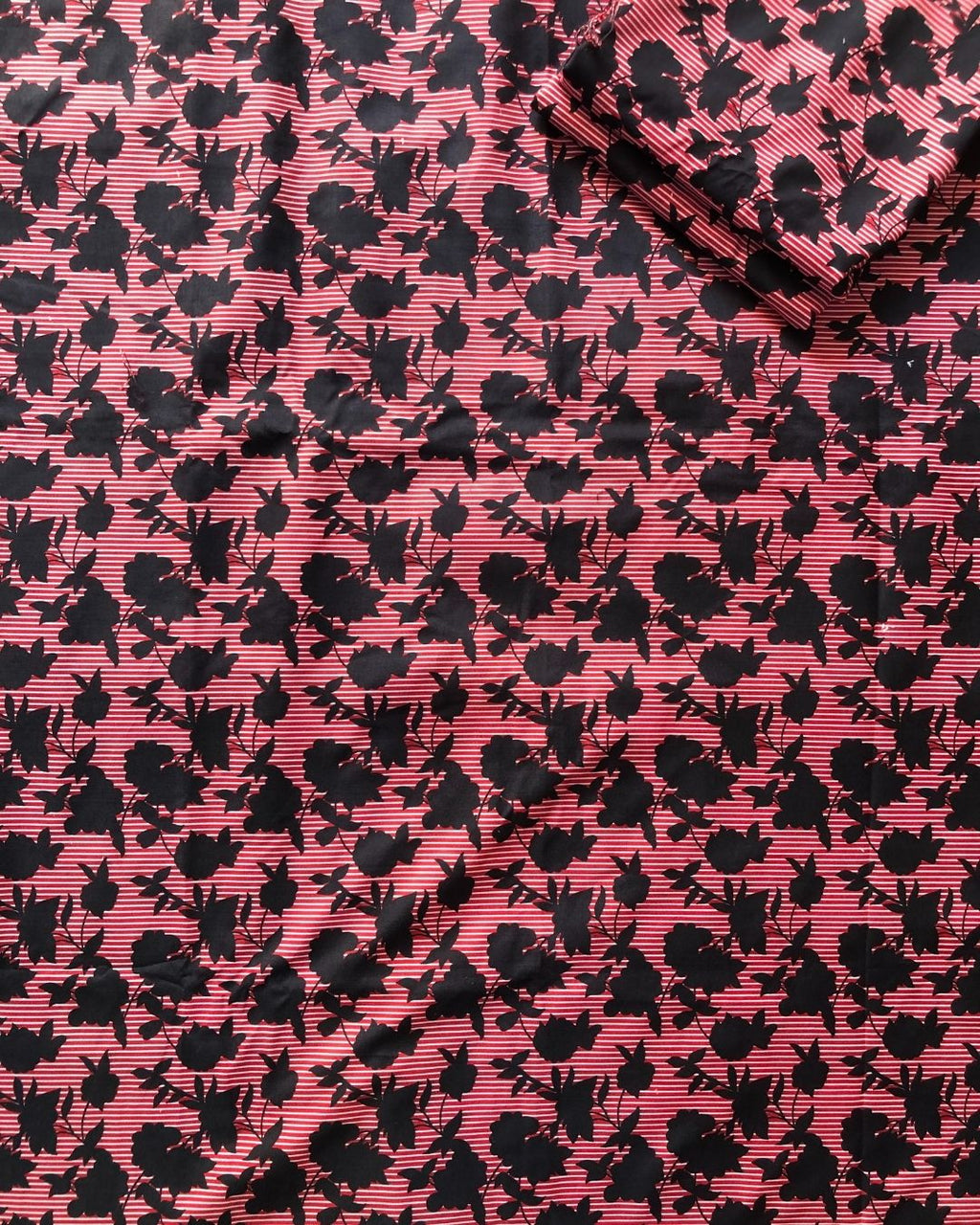 2 Piece Unstitched – Polo Cotton Printed 06 (Get Any 1 Free🎁)