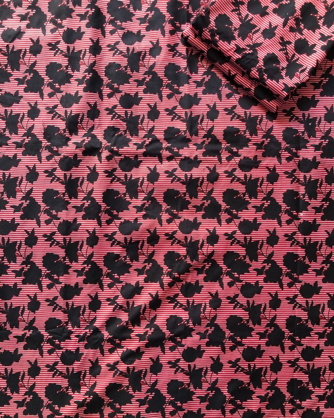 2 Piece Unstitched – Polo Cotton Printed 06 (Get Any 1 Free🎁)