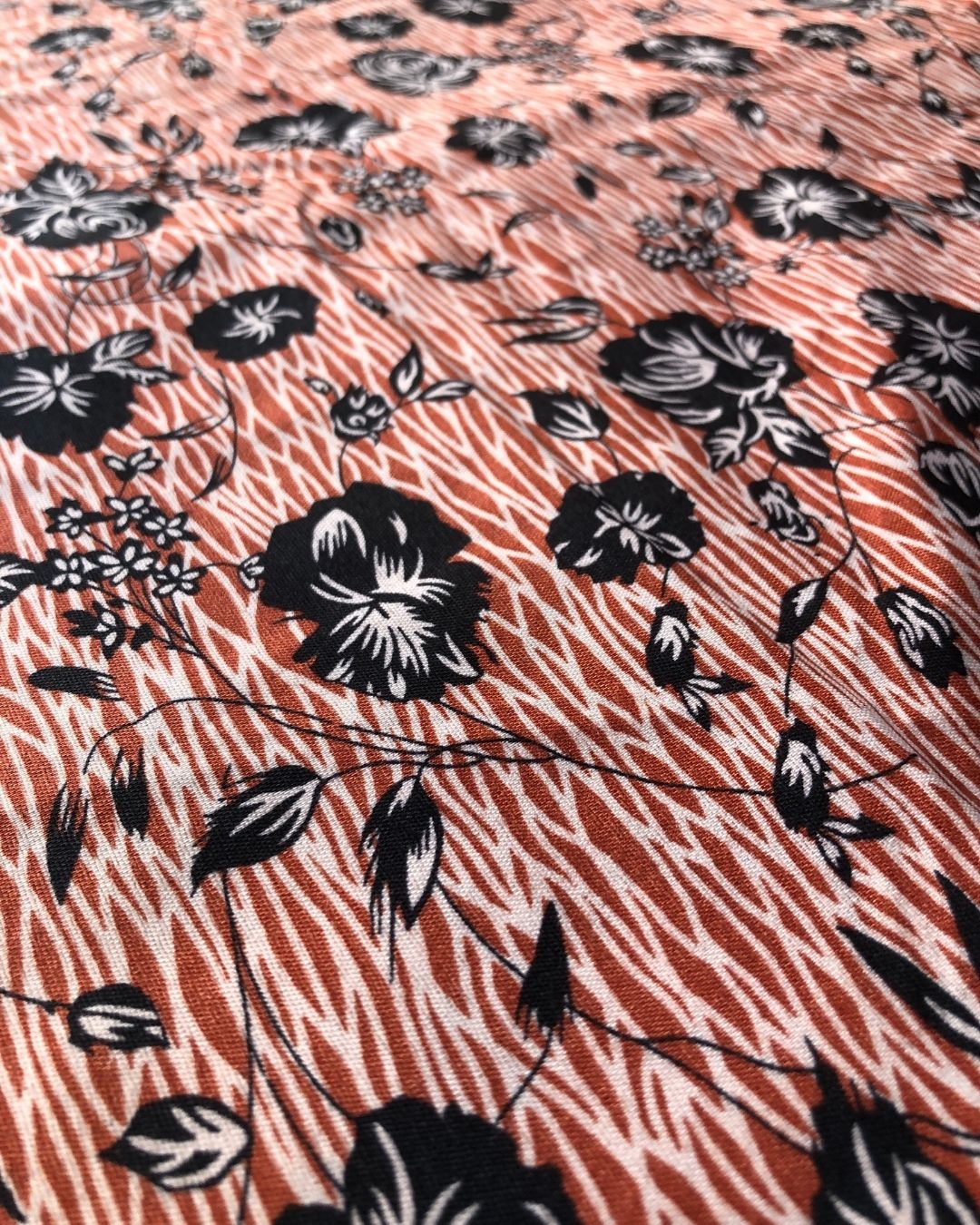 2 Piece Unstitched – Polo Cotton Printed 18 (Get Any 1 Free🎁)