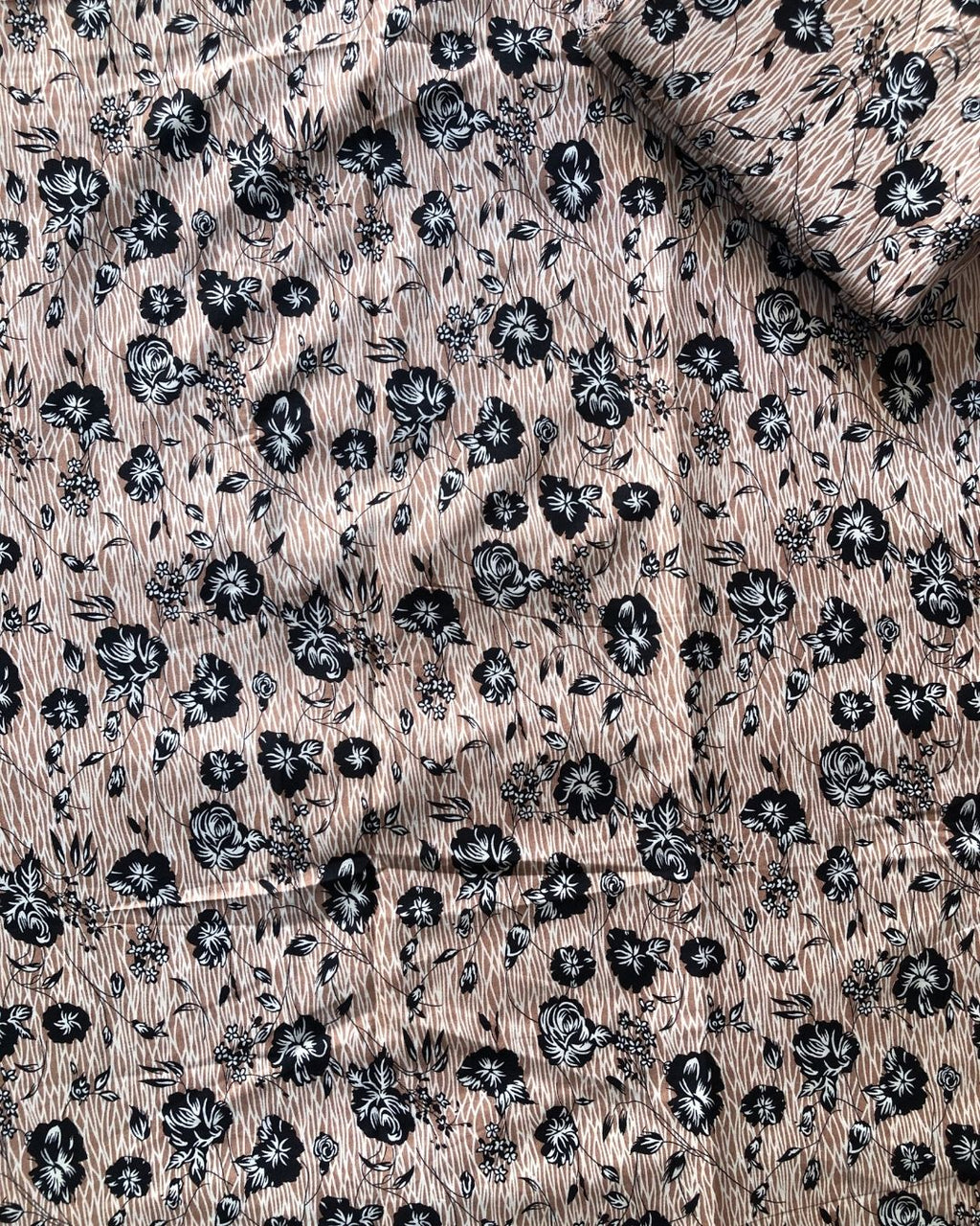 2 Piece Unstitched – Polo Cotton Printed 30 (Get Any 1 Free🎁)