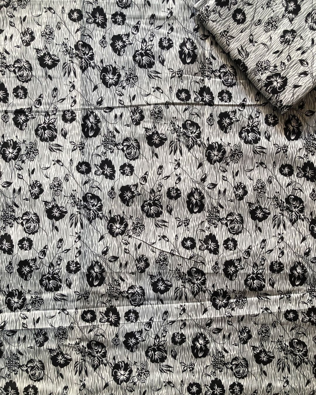 2 Piece Unstitched – Polo Cotton Printed 31 (Get Any 1 Free🎁)